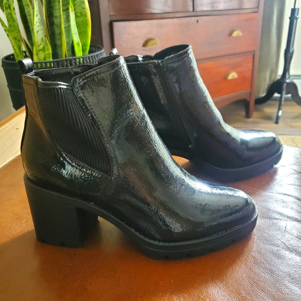 Naturalizer Patent Leather Boots | Size [8.5] | Sleek & Sophisticated
